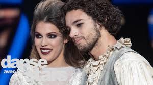 Ce gros complexe qui l'empêche d'être torse nu dans l'émission. Sur Un Contemporain Iris Mittenaere Et Anthony Colette Zombie Dals 9 Youtube