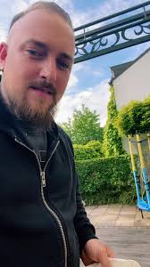 Warp Challenge PRANK vo meinen Mann 😂#foryou #prank #viral #fyp #live  #wrapchallenge #meinmann #mamatiktoker #fy #mamisdetiktok  @justin_black_tattoo