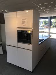 verkochtshowroomkeuken eiland 360 bij 120 cm conpleet met combi gaskookplaat vaatwasser koelkast 5950 00 keukens gaskookplaten koelkast