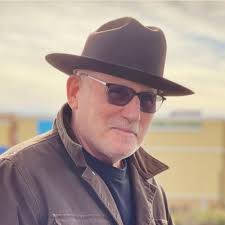 Say hello to Jessica and Patrick Schueck, our Dinner