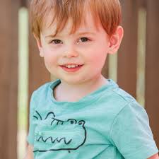 Over tired bubba fighting sleep so into bed with mum to try and soothe him  to sleep. In comes Pip, lays in between us, nice and close to Jasper,  allowed him to