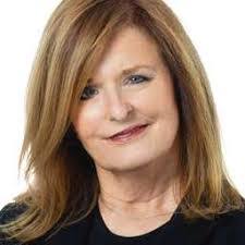 Laura Dunbar's Instagram, Twitter & Facebook