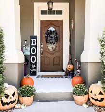 See how you can transform old fence boards and recycled materials and turn them into adorable halloween porch decor that will have your neighbors jealous. 31 Halloween Front Porch Decor Ideas