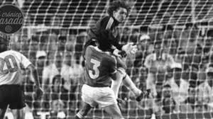 Alemania no era menos y formó con estrellas como toni schumacher, littbarski, rummenigge y uli stielike. Mundial 1982 Francia 3 3 Alemania Federal A Cronica Pasada