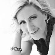 Jody Metcalf's Instagram, Twitter & Facebook