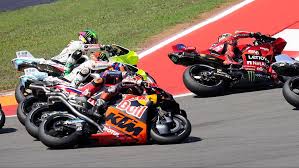Valentino Rossi: Leyenda del MotoGP y sus Alianzas Inolvidables - Imagen principal del artículo