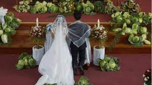 Lily putih, rangkaian bunga lokal, rangkaian bunga modern, rangkaian bunga matahari, rangkaian bunga masa adven, rangkaian bunga meja sederhana, rangkaian bunga meja altar, rangkaian bunga mobil pengantin, rangkaian bunga plastik, rangkaian bunga podium. Bekerja Sebagai Petani Pasangan Ini Dekorasi Acara Pernikahan Dengan Sayuran Hot Liputan6 Com