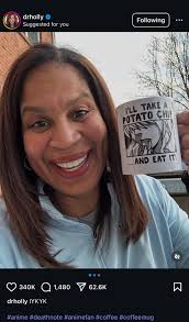 A Holly le gusta el anime??? : r/dancemoms