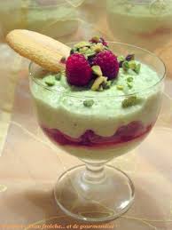 Nuage De Tiramisu Pistaches Framboises D Amour D Eau Fraiche Et De Gourmandise Tiramisu Pistache Recettes De Cuisine Tiramisu Recette