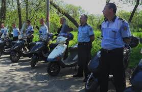 Colaborare intre politia locala galati si politia transporturi. Patrule Pe Motoscutere La Politia Locala Explicatia Conducerii Ofera Mobilitate Eficienta Si Rapiditate Tion