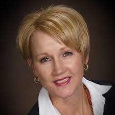 Kristie Arthur's Instagram, Twitter & Facebook