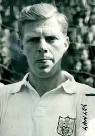 Robin Lawler's Instagram, Twitter & Facebook