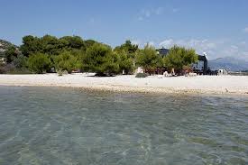 Er ist wunderbar fussläufig von der. Strand Pantana In Trogir Festland Strandfuhrer Von Porta Croatia