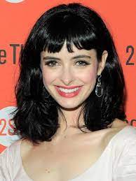 Krysten Ritter Hairstyles With Bangs Jet Black Hair Hair Styles