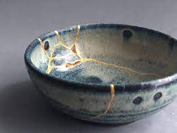 Kintsugi Gifts Kintsugi Plate Japanese Art In Repairing A Broken Ceramic Japanese Ceramics Vintage Handmade Kintsugi Kintsugi Art Japanese Ceramics