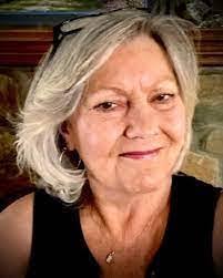 Carolyn Tabb's Instagram, Twitter & Facebook