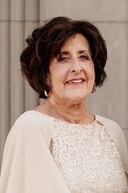 Janet Fitzgerald's Instagram, Twitter & Facebook