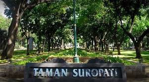 Terminal ini diresmikan penggunaannya oleh wali kota samarinda waris husain pada tanggal 24 juni 1989. Sejarah Taman Suropati Harga Tiket Masuk Dan Peta Lokasi
