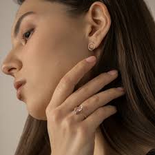 Gold ring with natural sapphire SUZANNE