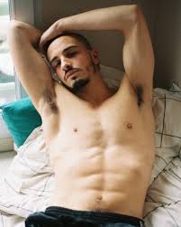 Renaud Duc: uno sguardo intimo sul nudo maschile — Toh! Magazine