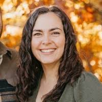 Sara Bent's Instagram, Twitter & Facebook