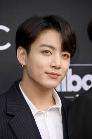 Feb 22, 2021 · jungkook also performs the song during the bts world tour and at music events. Who Are The Bts Members Dating In 2021 Popsugar Celebrity