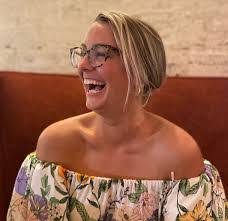 Meredith Steele's Instagram, Twitter & Facebook