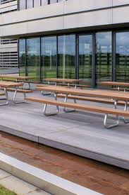 Omega Eine Bank Tisch Kombination Im Materialmix Von Azobe Holz Und Verzinktem Stahl Absolut Wetterfest Und Extrem Haltbar Gartenbank Holz Holzdesign Holz
