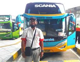 Trans semarang (sering disebut brt atau brt trans. 13 Tahun Kemudikan Bus Po Nusantara Huda Dapat Rp200 000 An Bolak Balik Kudus Jakarta