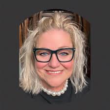 Tune in at 4:30 pm to catch Sasha Sloan, CLOVES, Grace Weber, and Ella Mai!