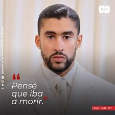 Juan Carlos Varela, con su abogado Erasmo Muñoz, se presentan en el  edificio Avesa: "Estamos aquí para cooperar", dijo a su salida de la  indagación.