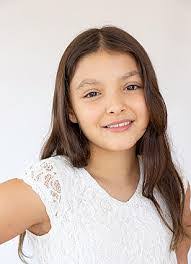 Alice Ferrante's Instagram, Twitter & Facebook