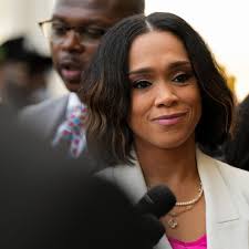 Ex-Baltimore State's Attorney Marilyn Mosby keeps her license during appeal 
