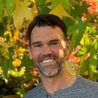 Jared Farris's Instagram, Twitter & Facebook