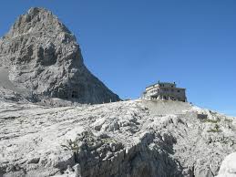 Pietro, giovanni, giacomo il maggiore, andrea, filippo, tommaso, bartolomeo, matteo, giacomo il minore, simone lo zelota, giuda taddeo, mattia. Rifugio Fratelli Garbari Ai Xii Apostoli Alta Via Outdooractive Com