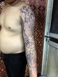 Giống như hình xăm ở tay, hình xăm ở ngực và lưng cũng là vị trí lý tưởng để xăm cá chép hoàn thiện nhất giúp hình xăm trở nên có hồn hơn rất. Xong Khung Ca Chep Hoa XÄm Hinh Nghá» Thuáº­t Táº¡i Ha Ná»i Facebook