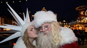 1.einen, —, einen, einen, einen, einen. Christkind Oder Weihnachtsmann Wer Bringt Die Geschenke