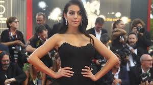 Последние твиты от georgina rodríguez (@georginajaca). This Is How Georgina Rodriguez Fixes Herself Every Night Before Going To Sleep World Today News