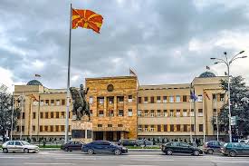 Hotely, apartmány a penziony severní makedonie, luxusní stany, kapslové hotely, apartmány, penziony. Skopje Severni Makedonie Parlament Mesto Panorama Mesta Budova Architektura Budov Pikist