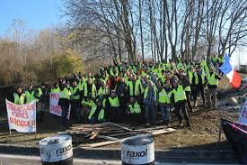 Check spelling or type a new query. A Vitry Le Francois Les Gilets Jaunes Persistent Et Annoncent Reconduire Le Mouvement Ce Lundi 19
