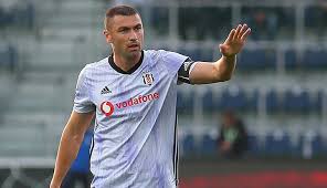 Galatasaray'ın trabzonspor'un golcü oyuncusu burak yılmaz'ı kadrosuna katmak istediği iddia edildi. Burak Yilmaz Galatasaray Macinda Suskunlugunu Bozmak Istiyor Orta Cizgi Besiktas Haberleri Besiktas Transfer Haberleri