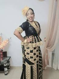 Modele de couture bazin femme. Follow Me On Pinterest Hawasa Latest African Fashion Dresses African Fashion Dresses African Dress