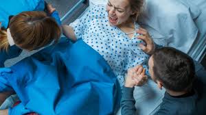 Wir verraten dir, welche anzeichen die geburt tatsächlich ankündigen und wann du ins krankenhaus fahren solltest. 10 Dinge Die Dir Vor Der Geburt Niemand Sagt Meinbaby123 De