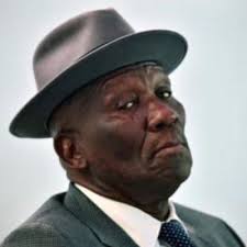 Maxine Hendricks (@MaxineH05460334)