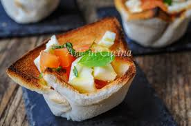 Cestino di pane è un dipinto a olio su tavola di 31,5 × 31,5 cm realizzato nel 1926 dal pittore spagnolo salvador dalí. Cestini Di Pancarre Con Caprese Veloci Ricetta Antipasto