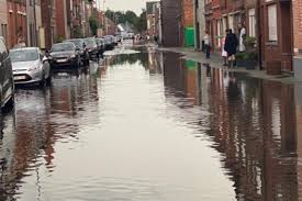 Marc marin bracht dit in beeld. Hevige Regenval Zet Grote Delen Van Sint Gillis Waas Onder W Sint Gillis Waas Het Nieuwsblad Mobile