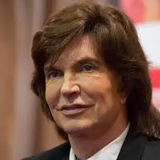 Camilo Sesto: Life Story, Career, Relationships, and Legacy - Mabumbe