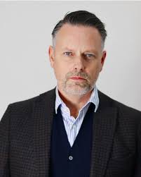 Oliver Lance: Elevating Investment Education Through Innovation