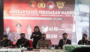 Salah satu syarat lamaran kerja yang ditetapkan oleh pembuka lowongan kerja adalah pendidikan terakhir. Pt Hwi Jepara Akan Bangun Pabrik Baru Di Pati Inilah Online