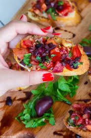 Easy Vegan Bruschetta Recipe Vegan Bruschetta Recipe Vegan Appetizers Clean Eating Snacks
